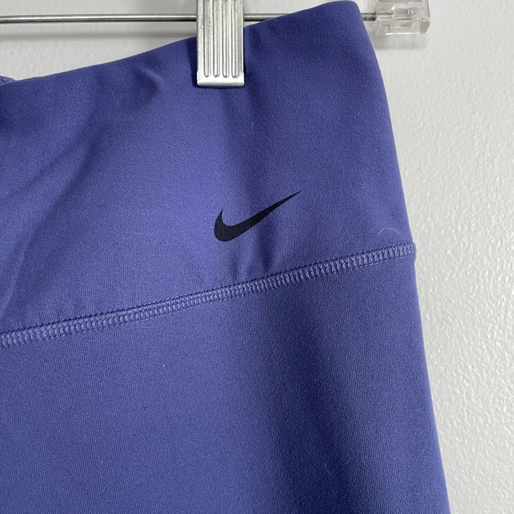 Nike Dri Fit women’s size medium Periwinkle Capri workout legging - Picture 2 of 4